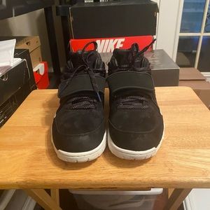 Nike Air Trainers AirCRUZ; Size 11.5(2015)